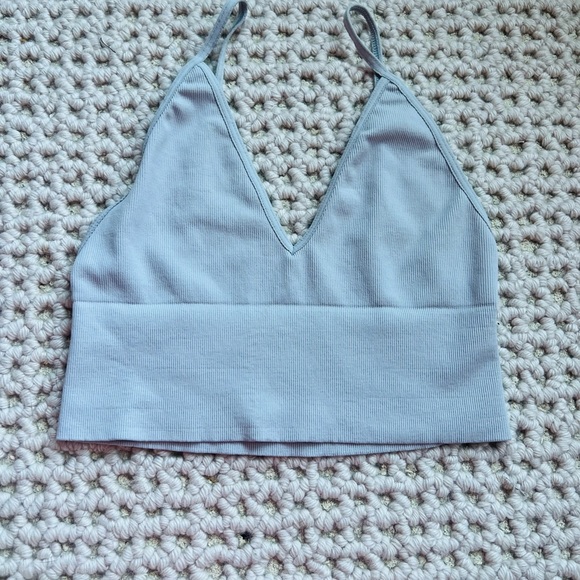 NWOT Free People Ali Low-Back Seamless Bra in Ice Grey (Silver). Size M/L (8-14) - Picture 4 of 6